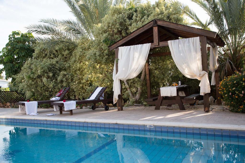 Coral Bay Sunkiss Villa Экстерьер фото