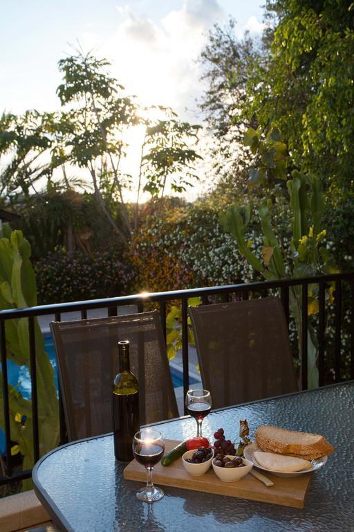 Coral Bay Sunkiss Villa Экстерьер фото