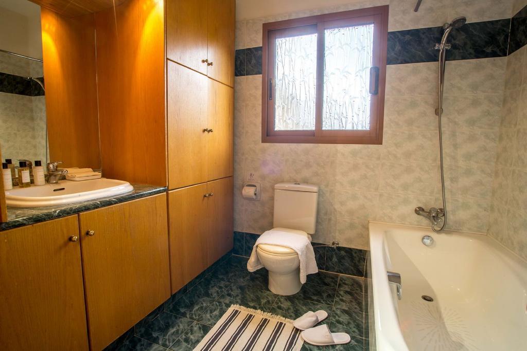Coral Bay Sunkiss Villa Экстерьер фото