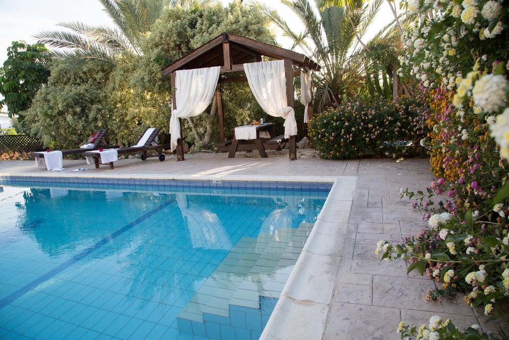 Coral Bay Sunkiss Villa Экстерьер фото
