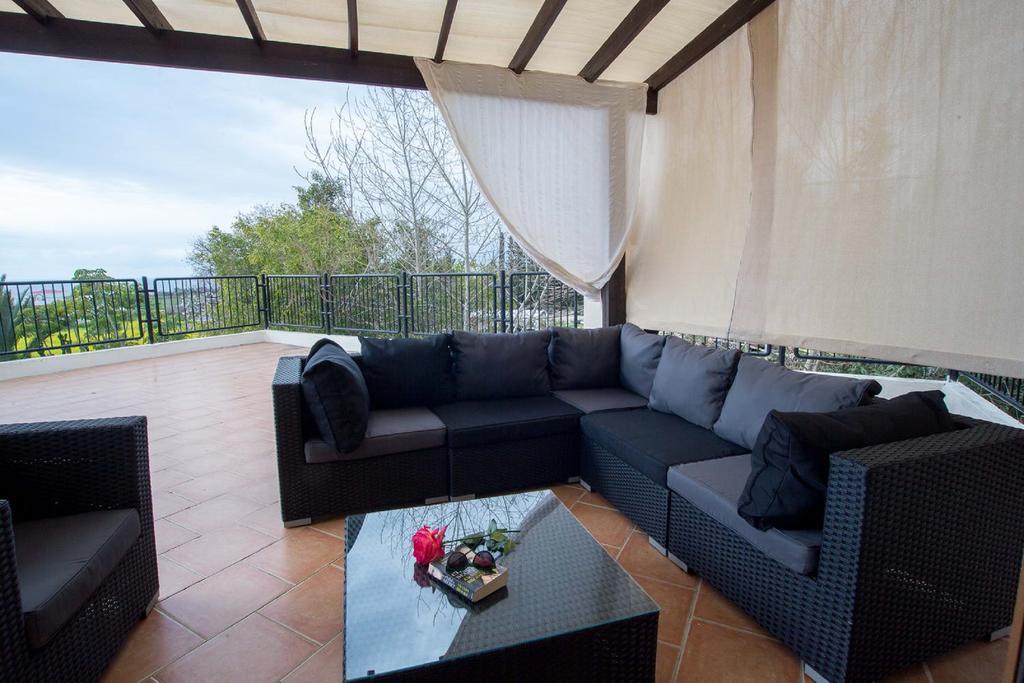 Coral Bay Sunkiss Villa Экстерьер фото