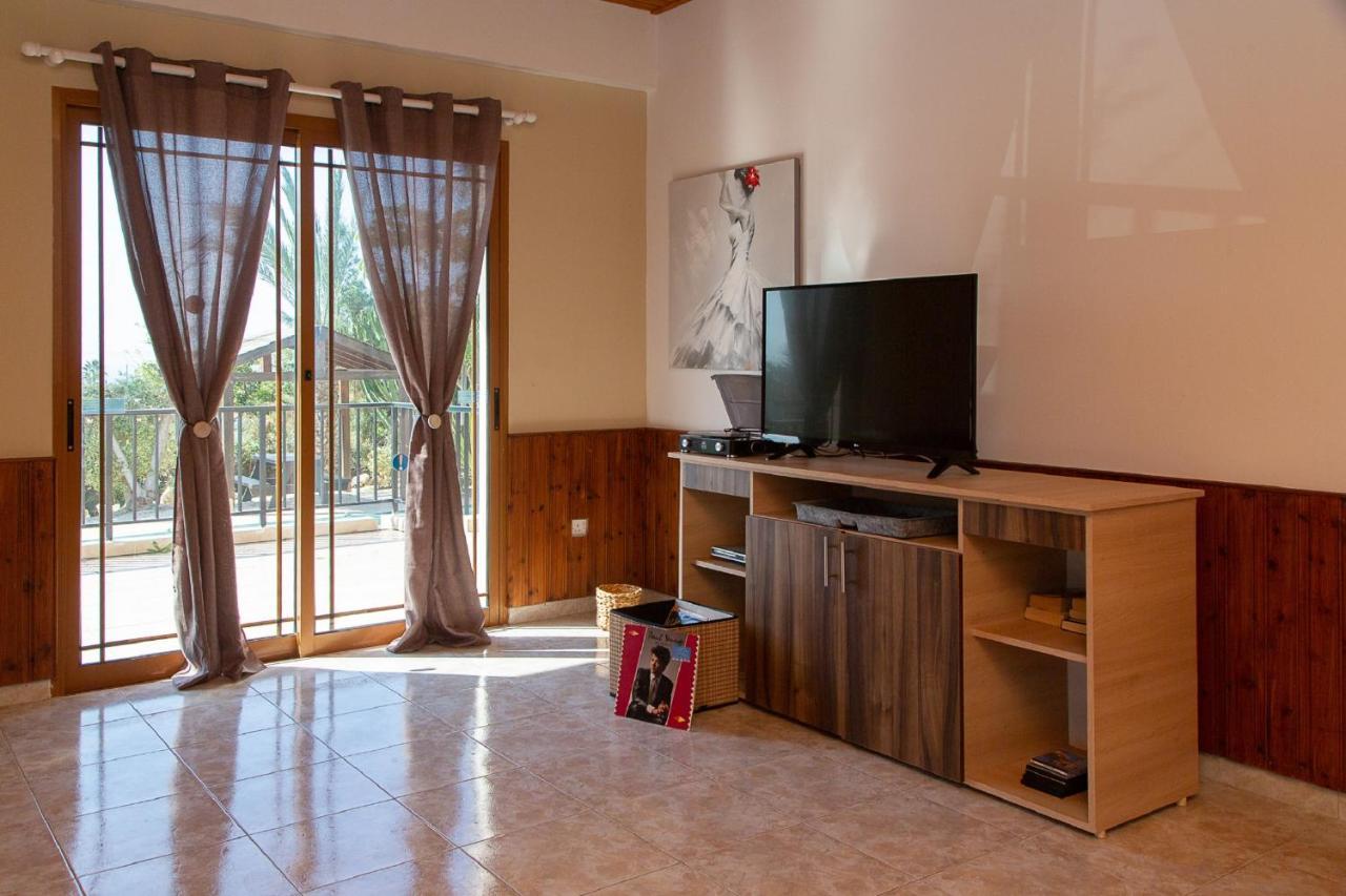 Coral Bay Sunkiss Villa Экстерьер фото